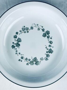 Corelle Carryaway Ivy Green Pie Pan - 10” wide - 2 1/2” deep